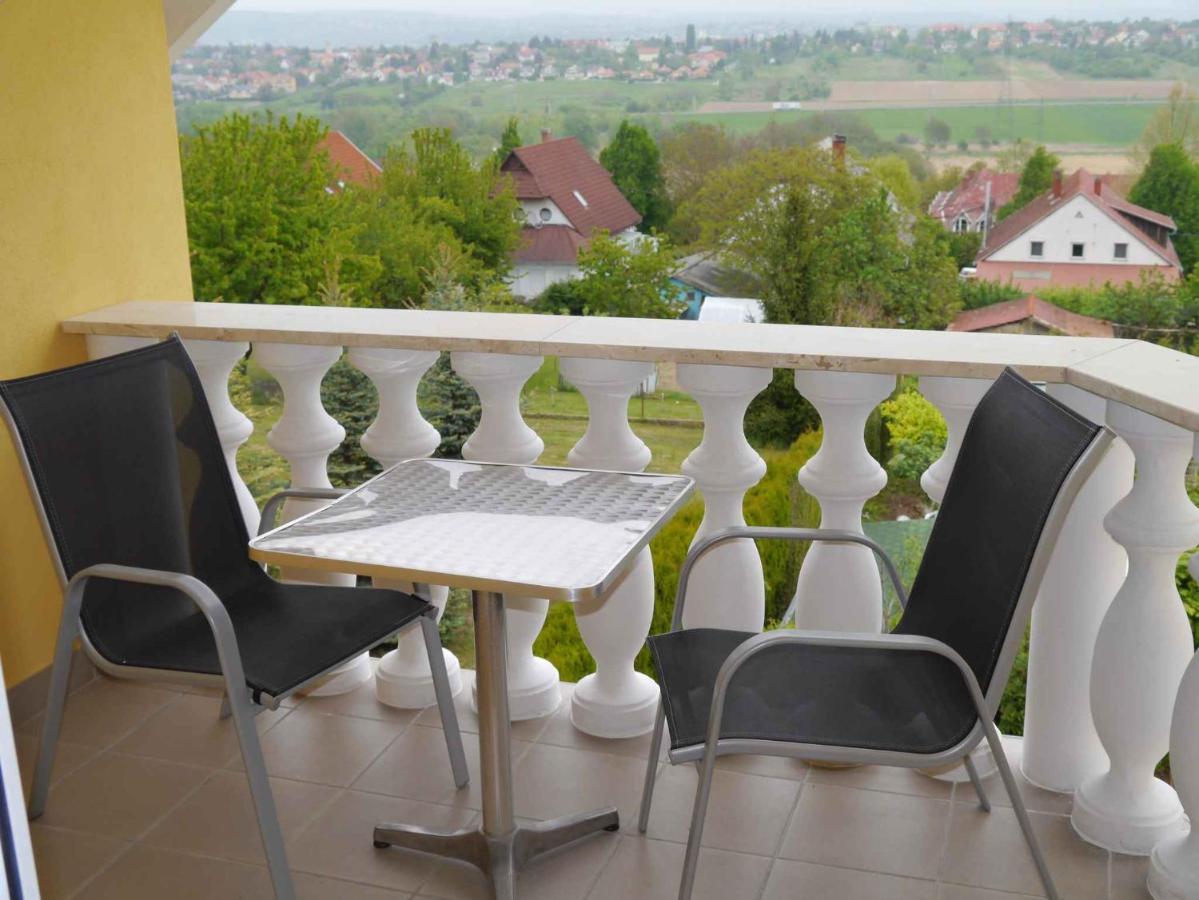 Apartments In Alsopahok/Balaton 27597 Extérieur photo